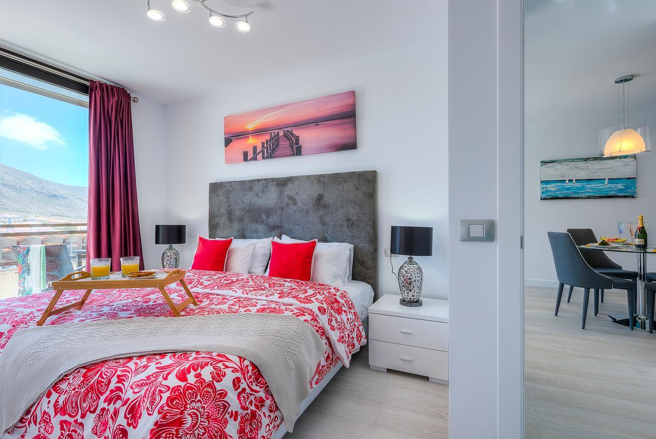 Modern Apartment Los Cristianos Center Екстер'єр фото